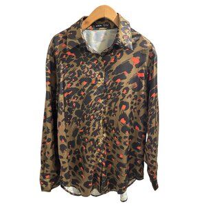 🍒 2/$20 🍒 Green Leopard Print Long Sleeve Button Up Blouse  sz XS